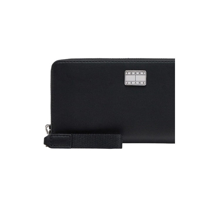 Tommy Hilfiger Women Wallet