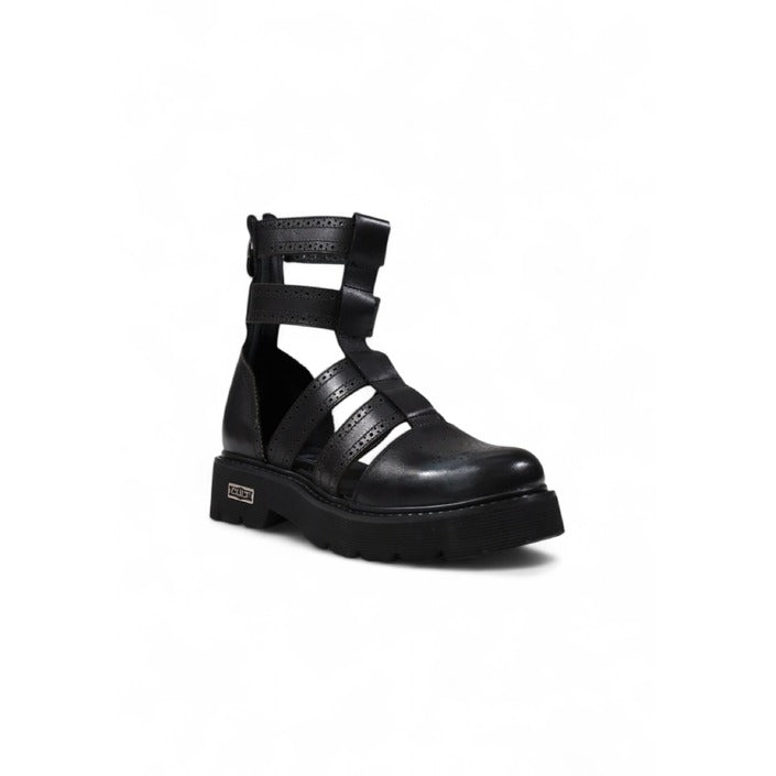 Cult Women Sandals