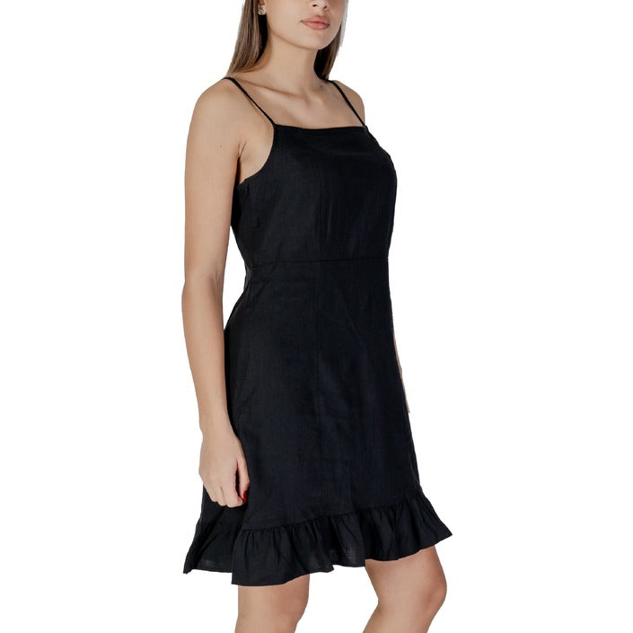 B.young Women Dress