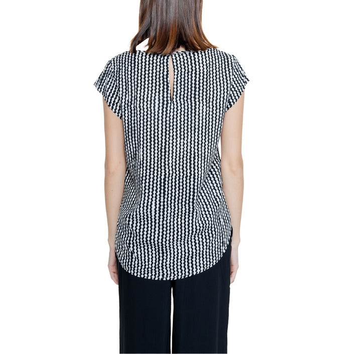 Only Women Undershirt
