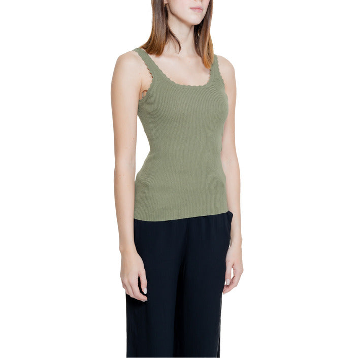 Only Women Undershirt