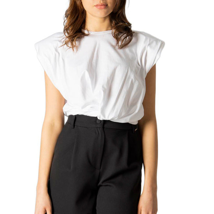 Hanny Deep Women T-Shirt