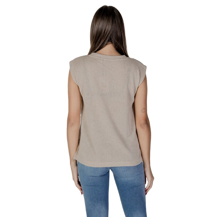 B.young Women Undershirt