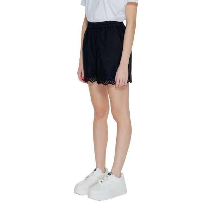 Only Women Short