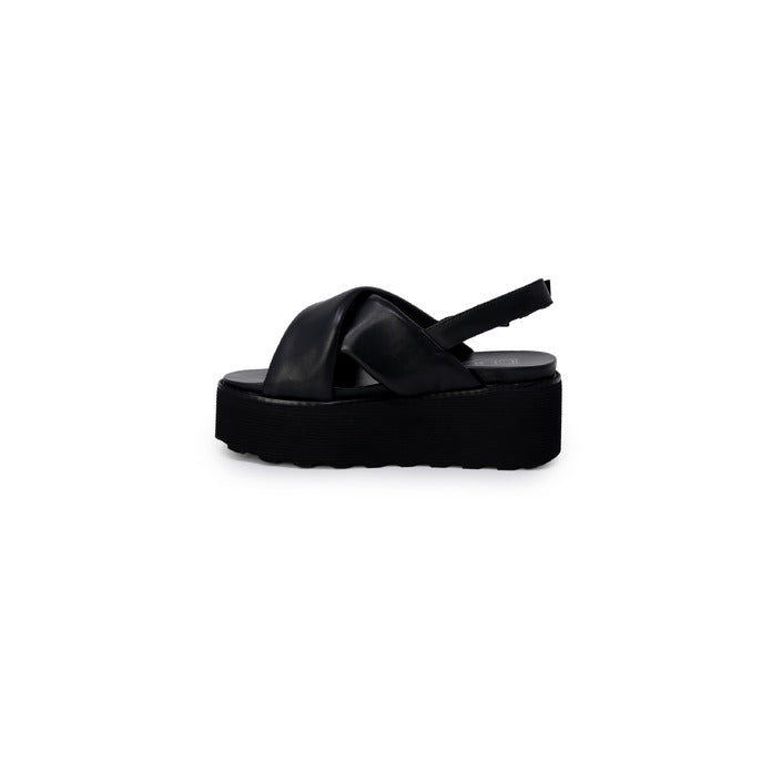 Cult Women Sandals