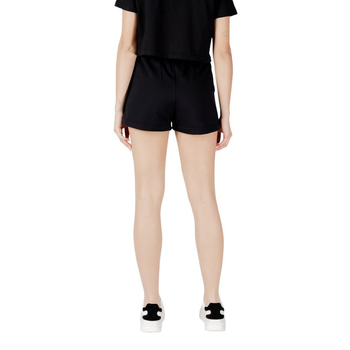 Icon Women Short
