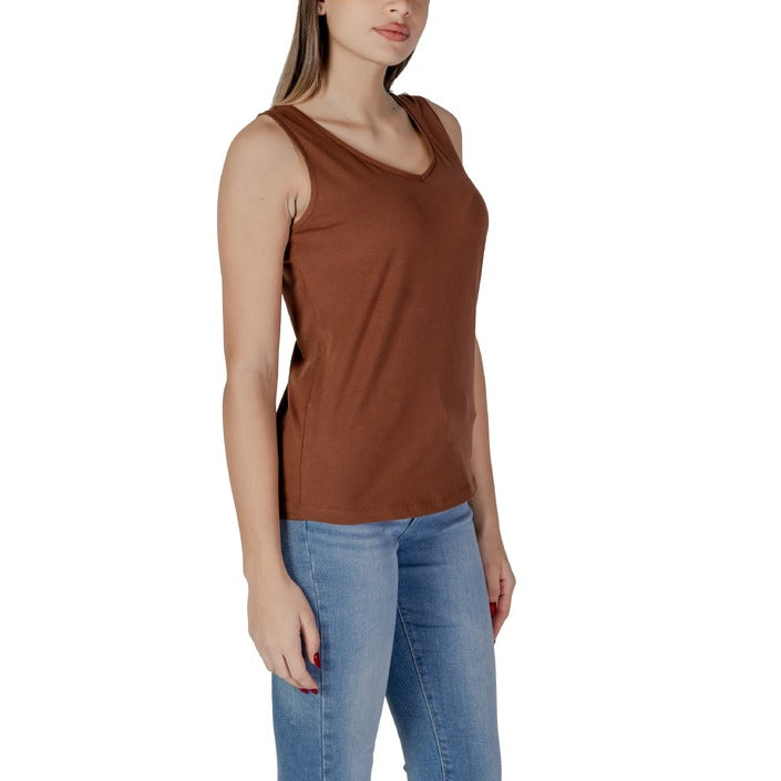 B.young Women Undershirt