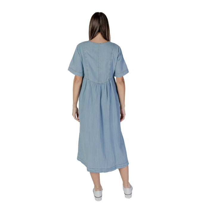 B.young Women Dress
