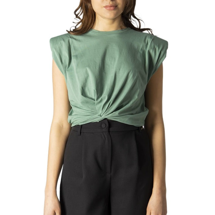 Hanny Deep Women T-Shirt