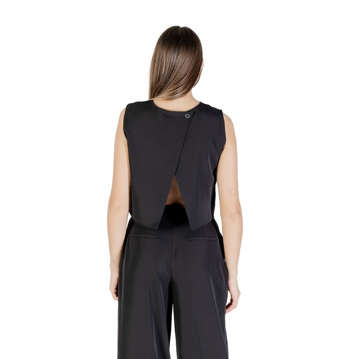 Only Women Top
