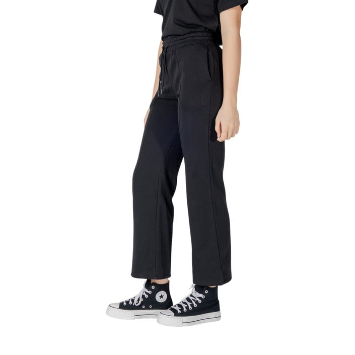 Converse Women Trousers
