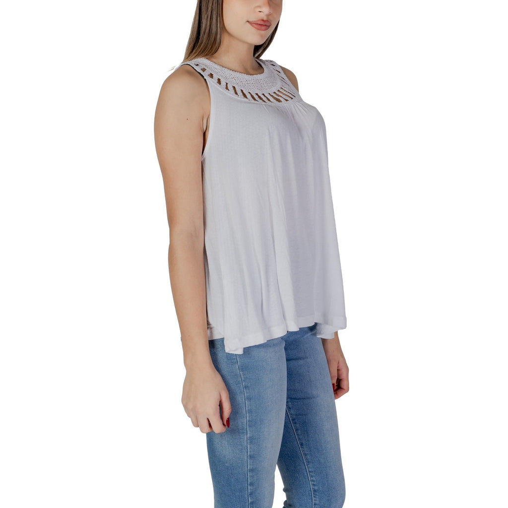 B.young - B.young  Women Undershirt