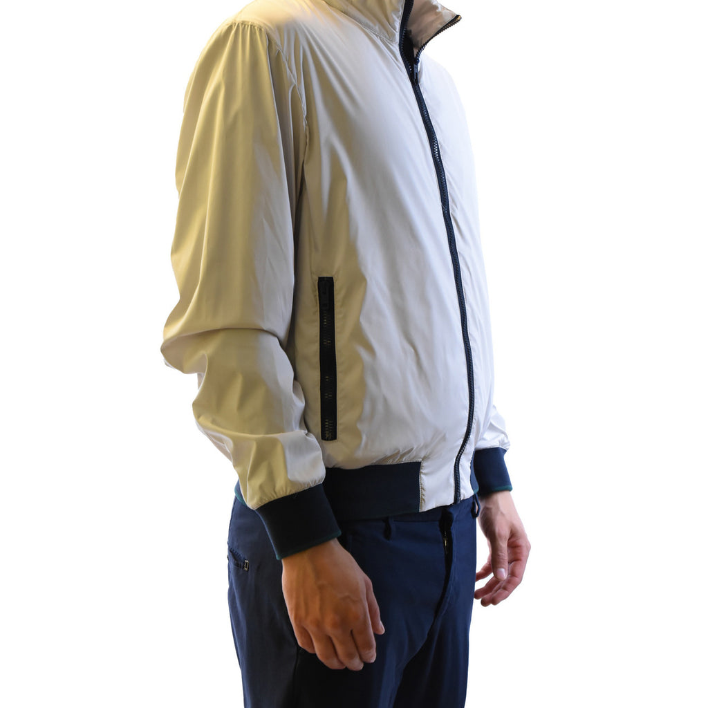 Side view of the grey Fay men blazer showcasing the zipper closure and collar.