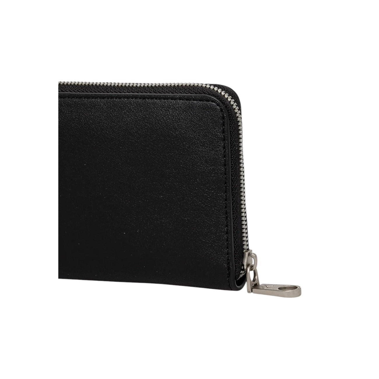 Calvin Klein  Women Wallet