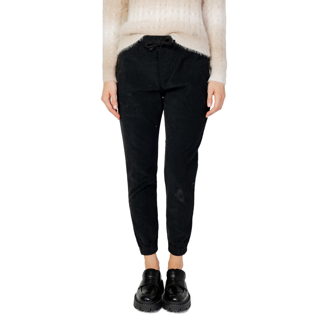 Hanny Deep  Women Trousers