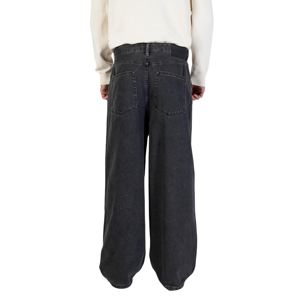 Back view of black wide-leg pants showcasing high waist and pockets on a white background