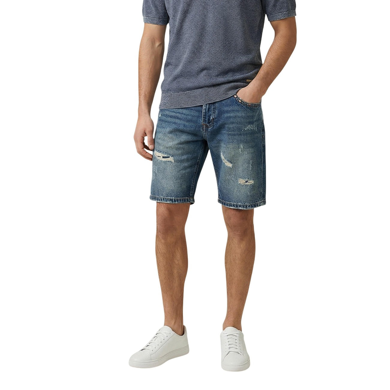 Gianni Lupo Men's Ripped Cotton Shorts Blue – front view, ripped and worn out effect, zip and button fastening